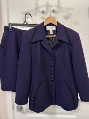 Jones New York Women's Deep Purple Tailored Button Blazer